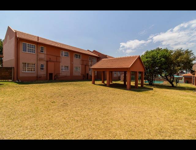 2 BEDROOM APARTMENT FOR SALE IN MEYERSDAL
